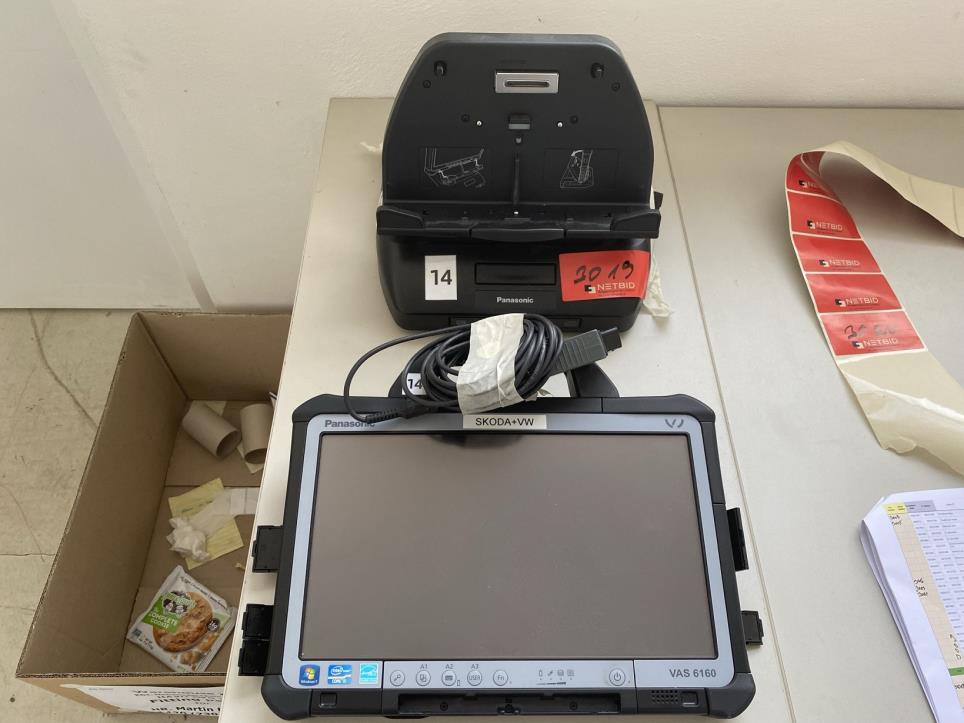 Metal working machines and work equipment (safety shoes)-1